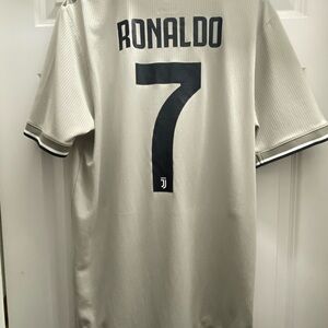 Authentic Juventus 18/19 CR7 away kit 🤍🖤❤️🤍💚